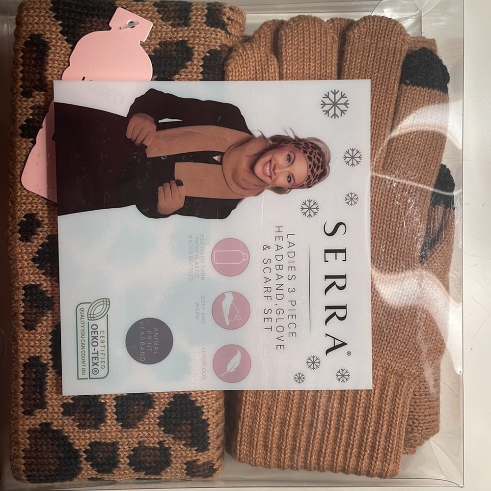 NEW * SERRA Ladies 3 Piece Animal Print Headband, Glove, and Scarf Set